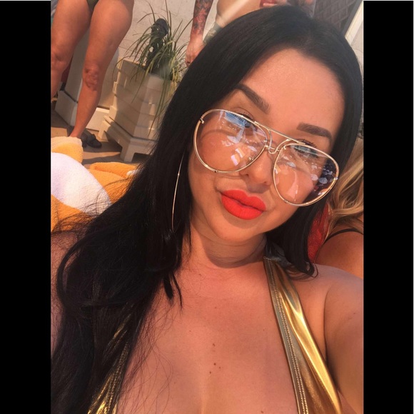 Meet your Posher, Georgia - Picture 1 of 2